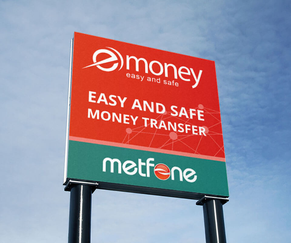 Biển trụ eMoney với thông điệp easy and safe money transfer